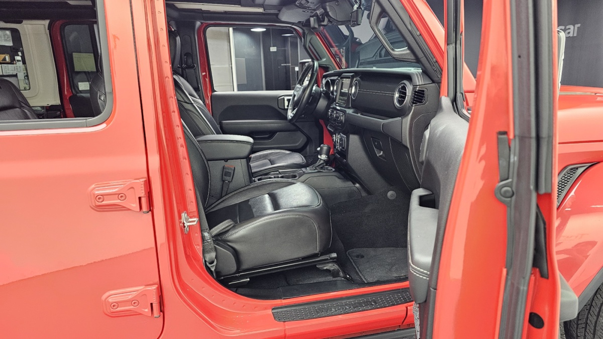 Jeep Wrangler, 2023 — фото 10 из 12