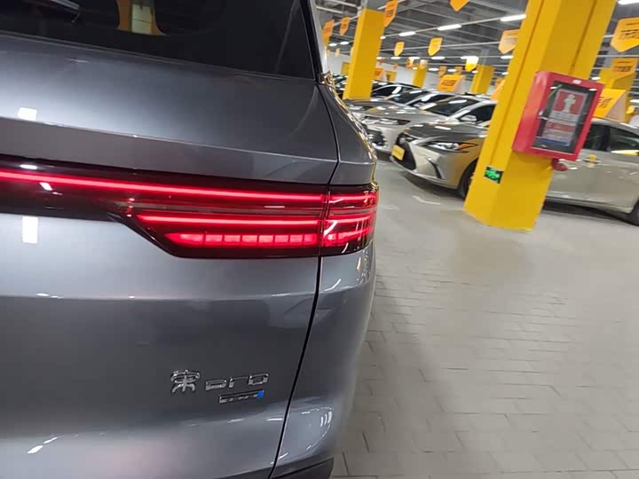 BYD Song Pro Hybrid, 2024 — фото 8 из 9