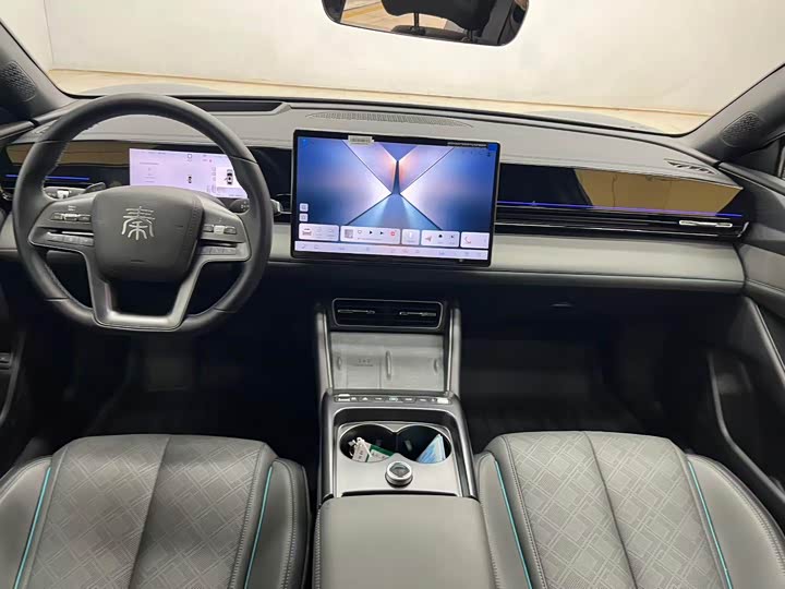 BYD Qin L, 2025 — фото 5 из 9