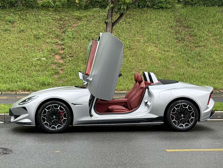 MG Motor Cyberster, 2026 — фото 3 из 9