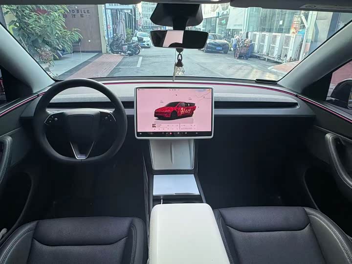 Tesla Model Y, 2025 — фото 8 из 9