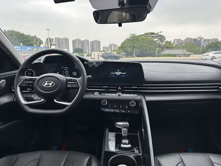 Hyundai Elantra N line, 2023 — фото 7 из 9