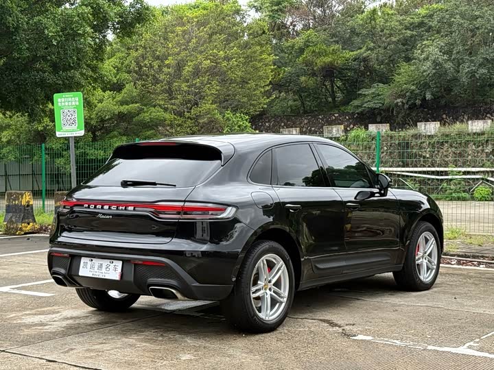 Porsche Macan, 2023 — фото 9 из 9