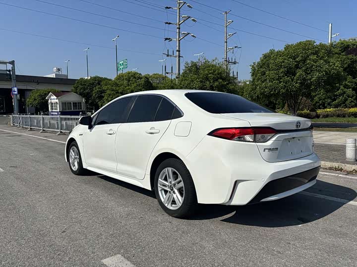 Toyota Levin, 2022 — фото 7 из 9