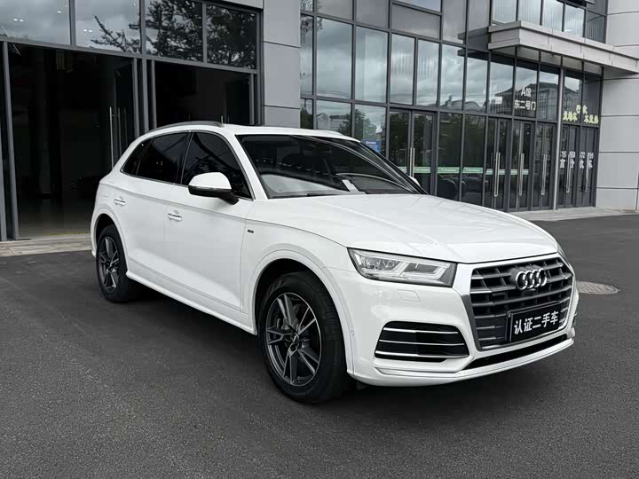 Audi Q5L, 2022 — фото 2 из 9