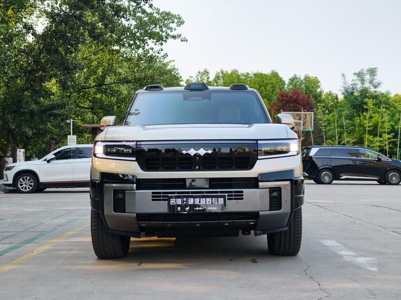 BYD FangChengBao Leopard 8, 2025 — фото 2 из 10