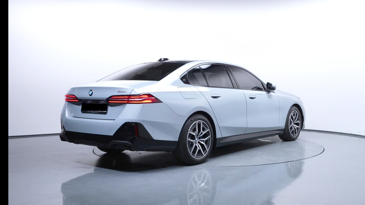 BMW 5 Series, 2025 — фото 2 из 12