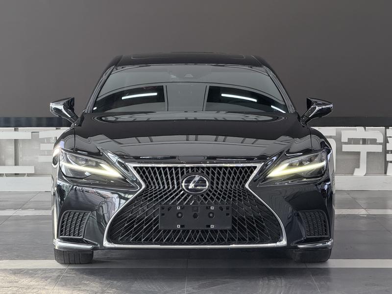 Lexus LS, 2022 — фото 2 из 12