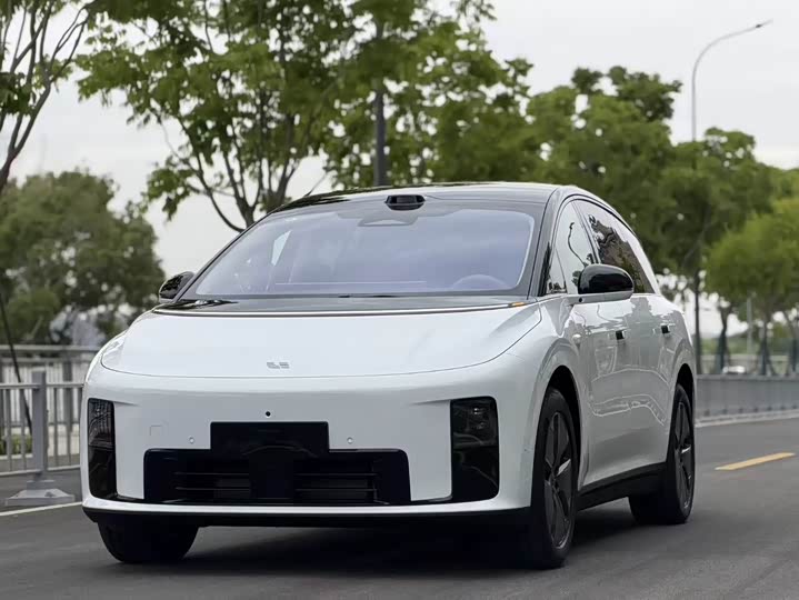 LiXiang i8, 2025 — купить в Иванове под ключ