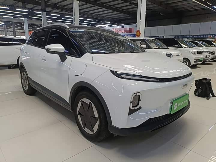 Geely Geometry E Firefly, 2024 — фото 4 из 9