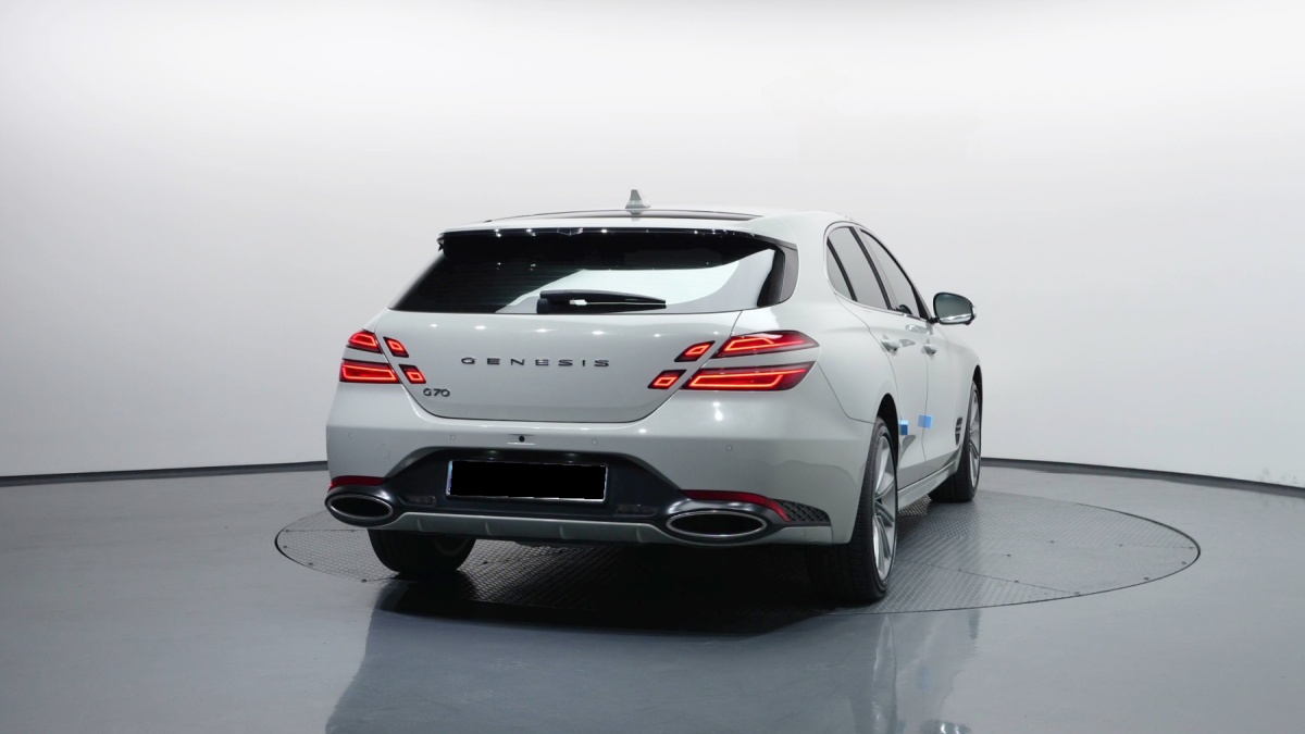Genesis G70, 2023 — фото 4 из 12
