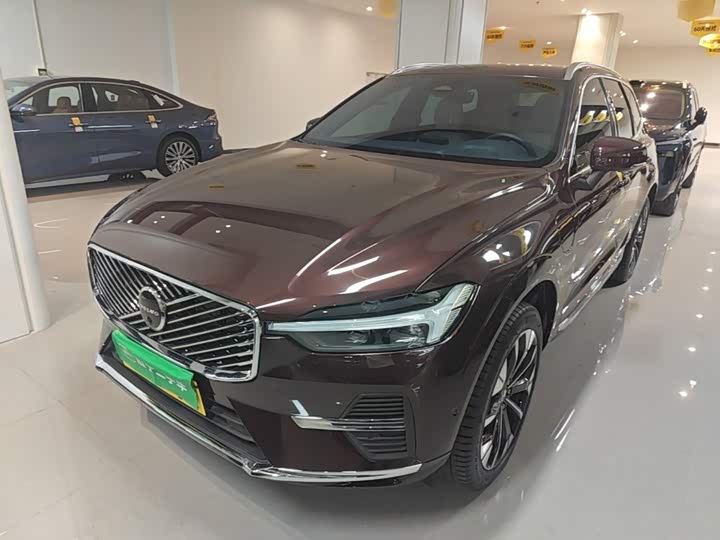 Volvo XC60 Hybrid, 2025 — фото 2 из 9