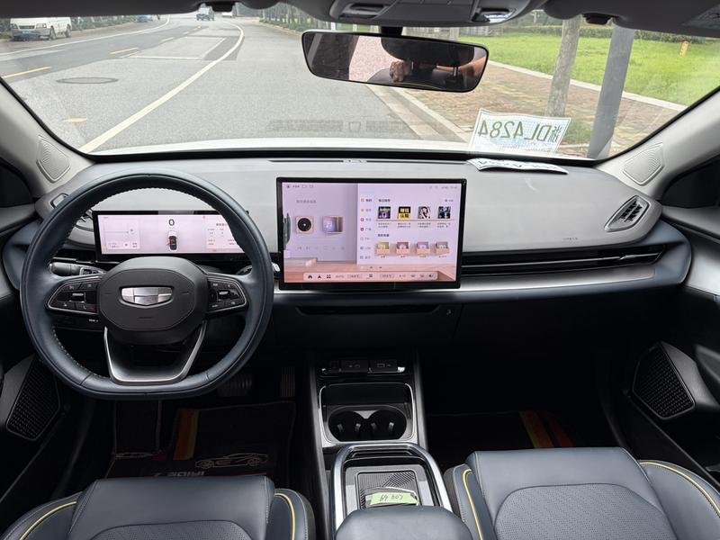Geely Geometry G6, 2023 — фото 7 из 10