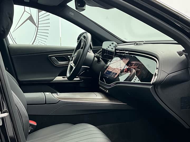 Mercedes-Benz E-Class Hybrid, 2024 — фото 6 из 9