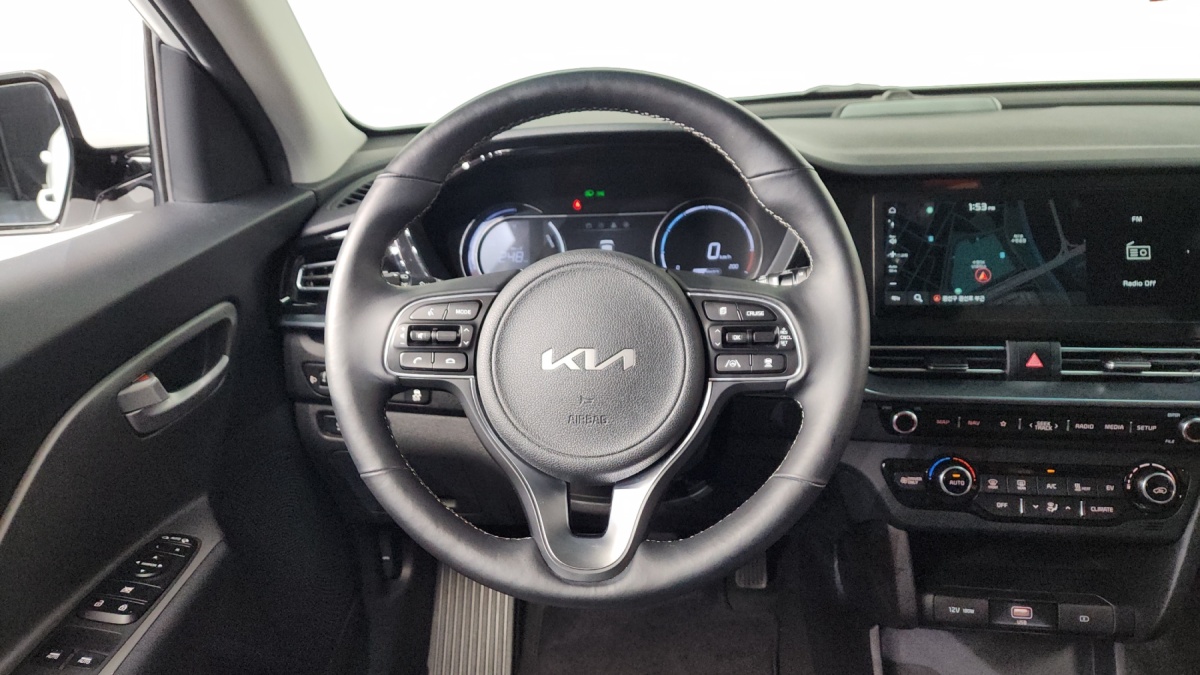 Kia Niro, 2023 — фото 12 из 12