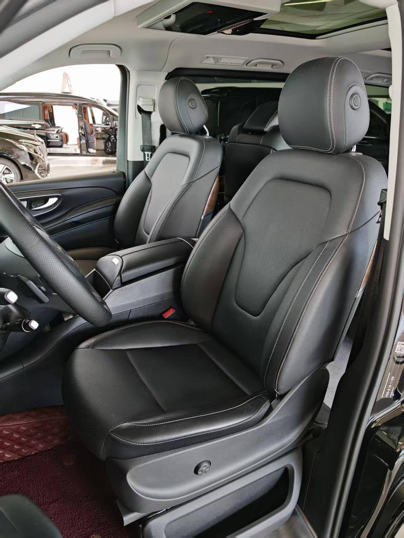Mercedes-Benz V-Class, 2022 — фото 11 из 12