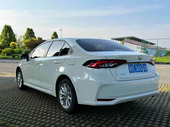 Toyota Corolla, 2022 — фото 4 из 9