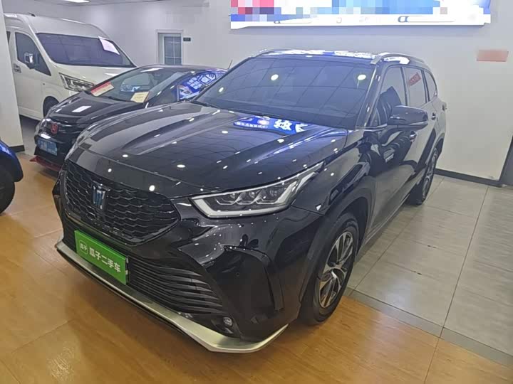 Toyota Crown Kluger, 2024 — фото 2 из 9