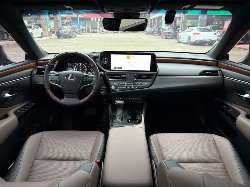 Lexus ES, 2023 — фото 7 из 12