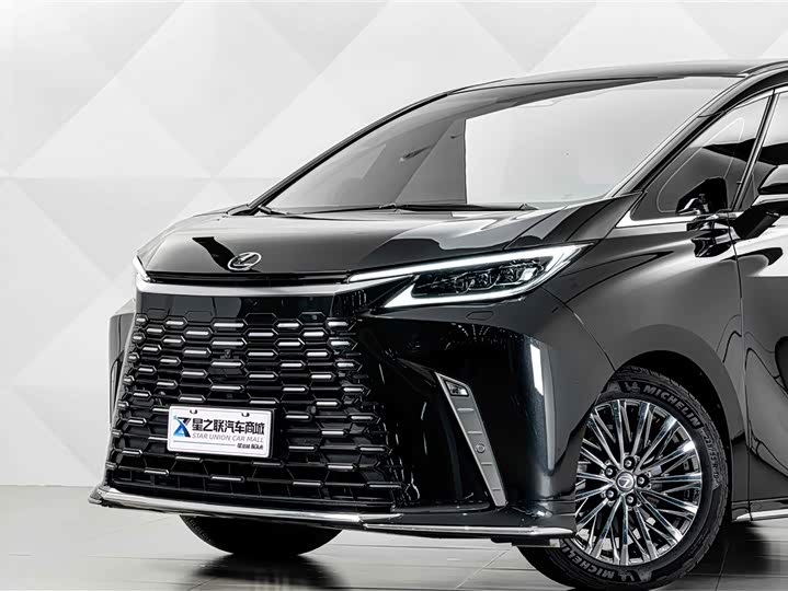 Lexus LM, 2025 — фото 3 из 9