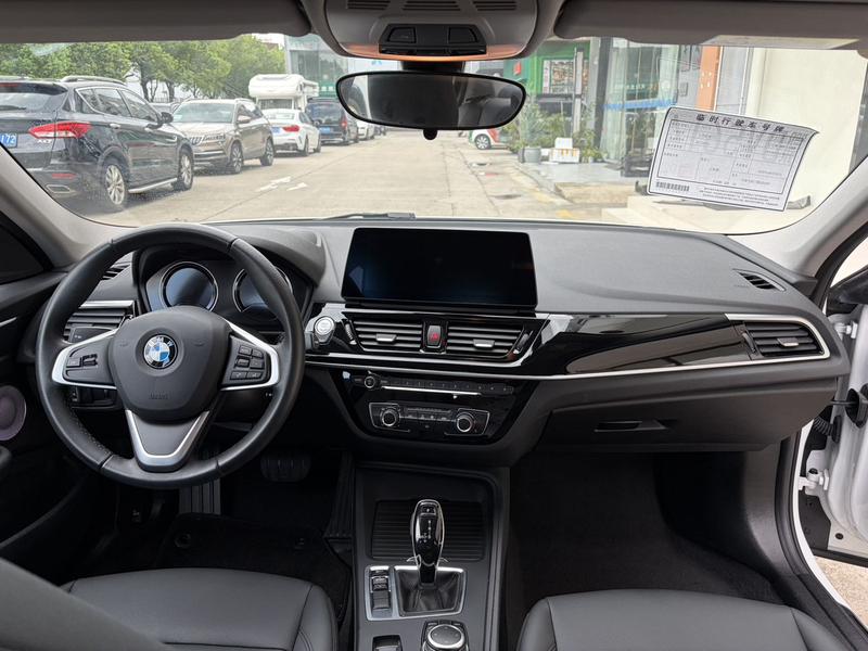 BMW 1 Series, 2023 — фото 6 из 11
