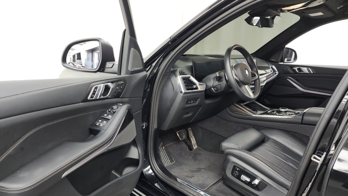 BMW X7, 2025 — фото 9 из 12