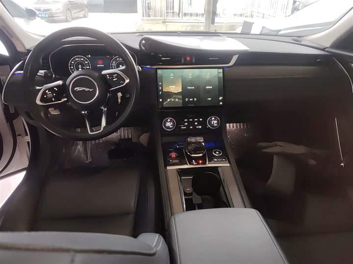 Jaguar XF L, 2022 — фото 6 из 9