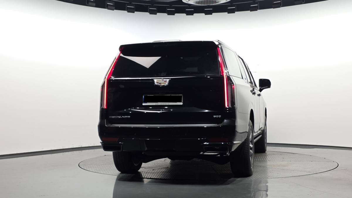 Cadillac Escalade, 2023 — фото 4 из 12