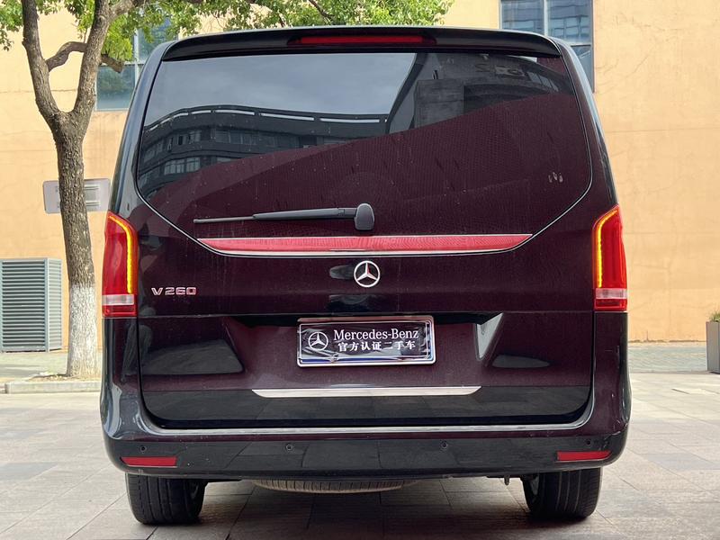 Mercedes-Benz V-Class, 2023 — фото 4 из 10