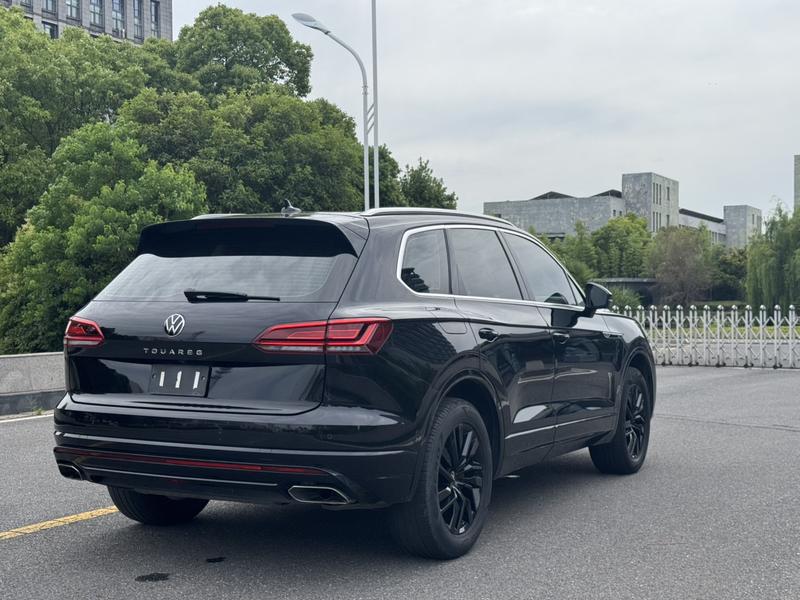 Volkswagen Touareg, 2022 — фото 6 из 10