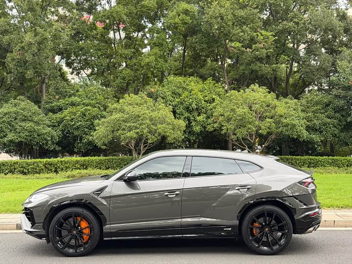 Lamborghini Urus, 2023 — фото 3 из 9