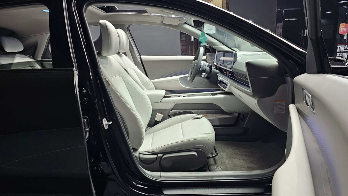 Hyundai Ioniq 6, 2023 — фото 11 из 12