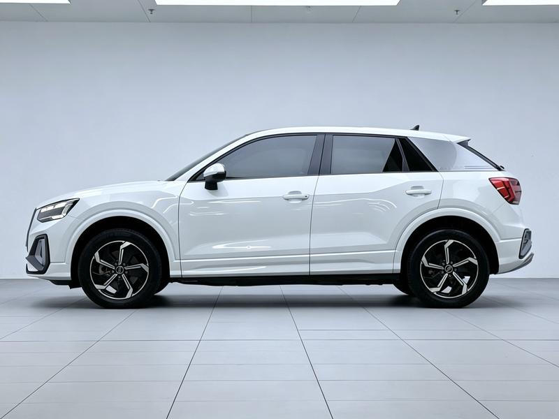 Audi Q2L e-tron, 2022 — фото 4 из 12