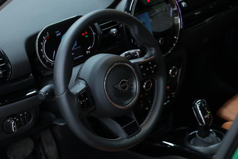 Mini Clubman, 2023 — фото 8 из 12