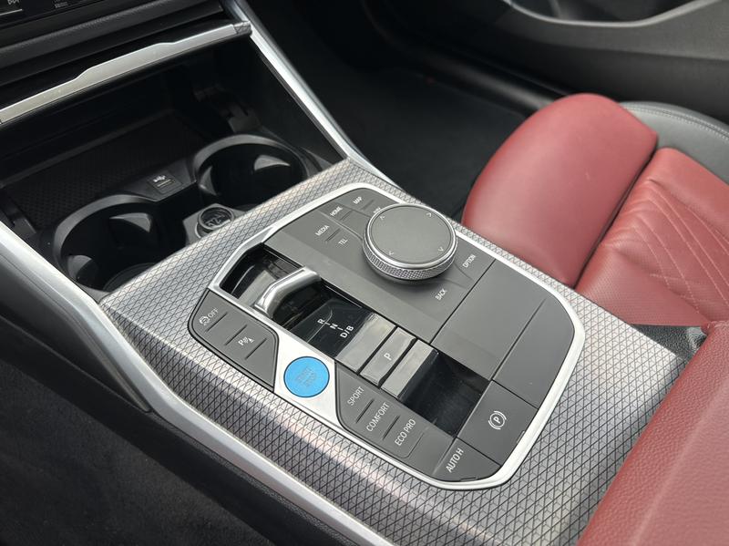 BMW i3, 2022 — фото 10 из 12