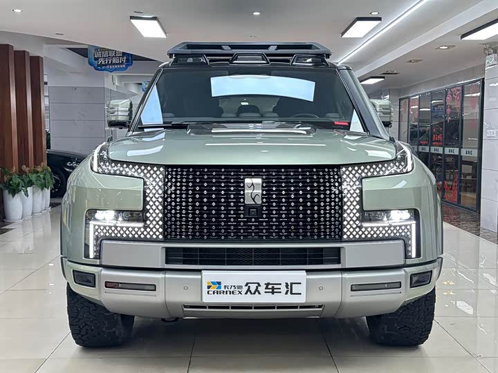 BYD Yangwang U8, 2025 — фото 2 из 9