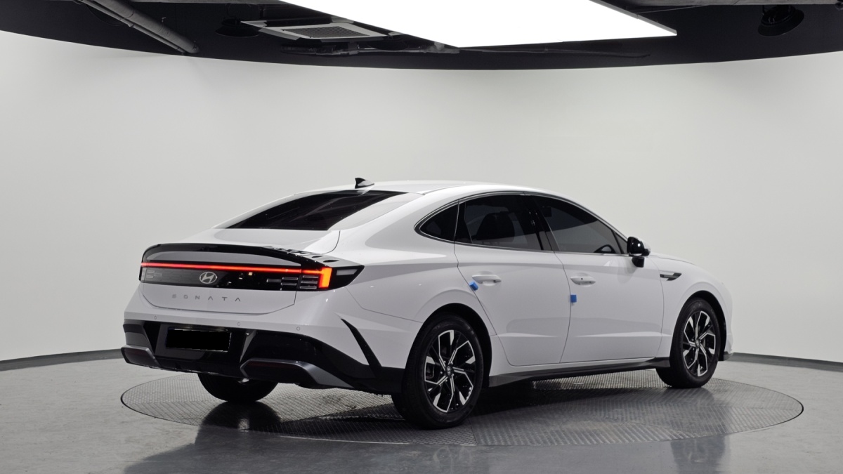 Hyundai Sonata, 2023 — фото 2 из 12
