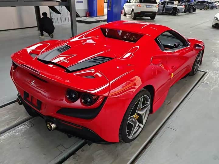Ferrari F8, 2022 — фото 2 из 3