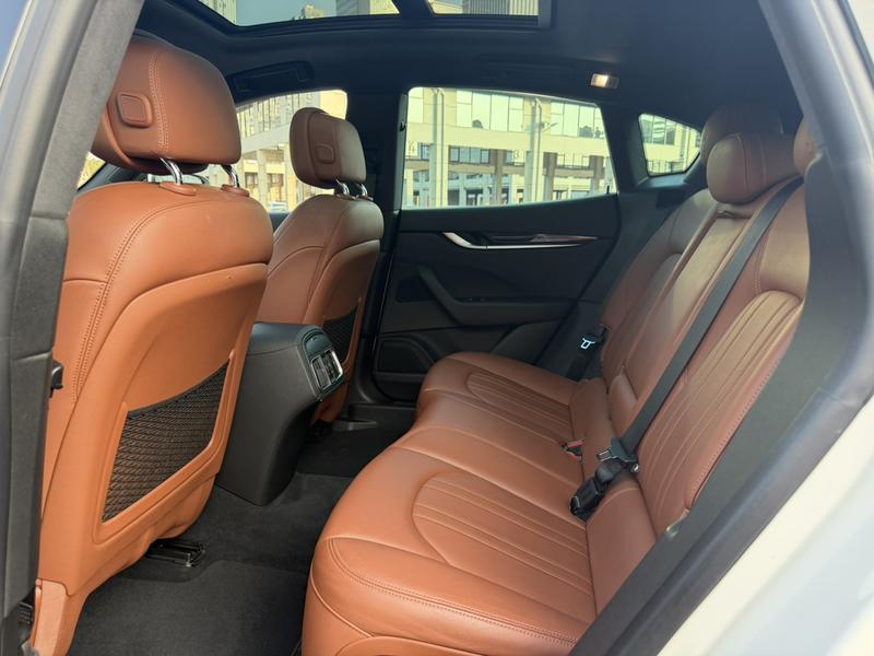 Maserati Levante, 2022 — фото 11 из 12