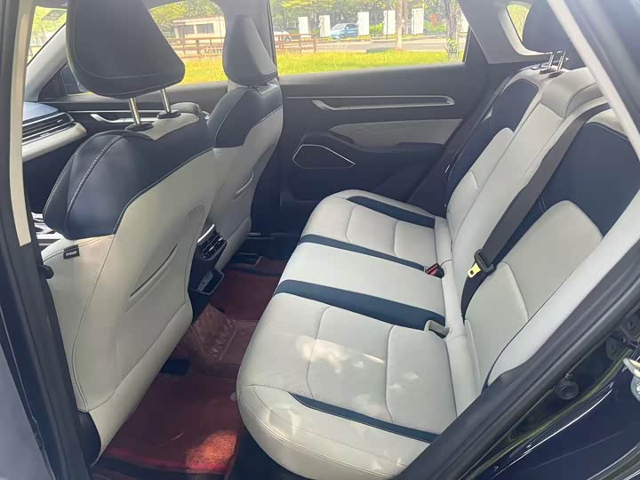 Geely Emgrand L, 2022 — фото 8 из 9