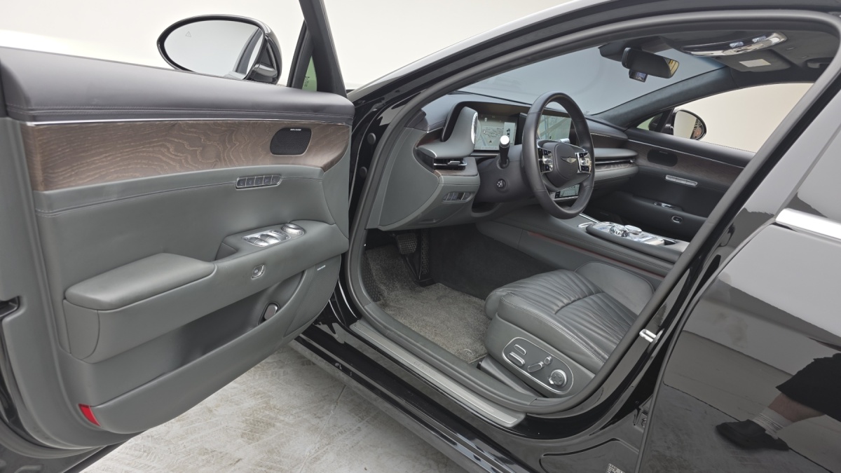 Genesis G90, 2023 — фото 10 из 12