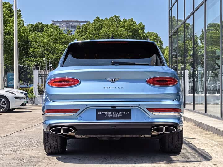 Bentley Bentayga, 2022 — фото 5 из 9