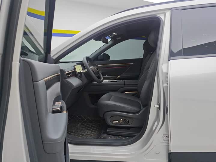 Dongfeng Yipai eπ 008, 2025 — фото 9 из 9