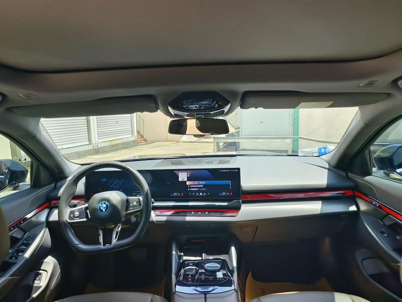 BMW i5, 2024 — фото 6 из 9