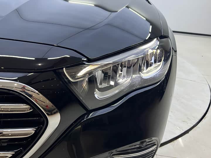 Mercedes-Benz E-Class, 2025 — фото 7 из 9