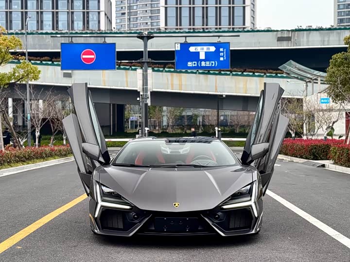 Lamborghini Revuelto, 2024 — купить в Туле под ключ