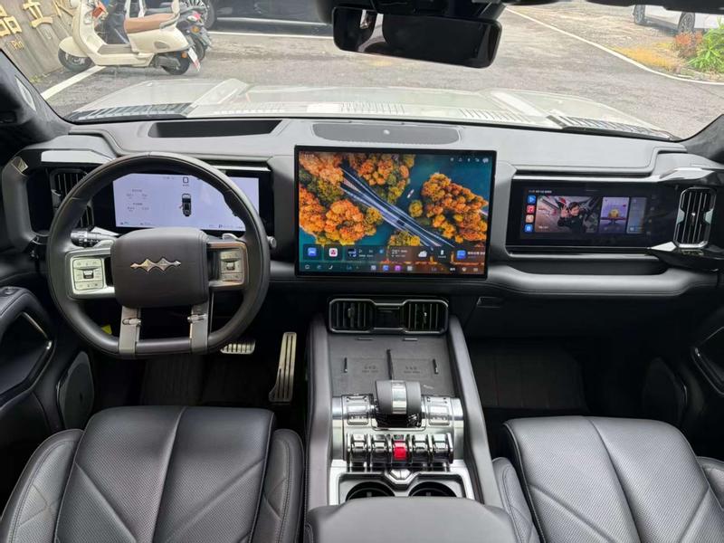 BYD FangChengBao Leopard 8, 2025 — фото 7 из 10