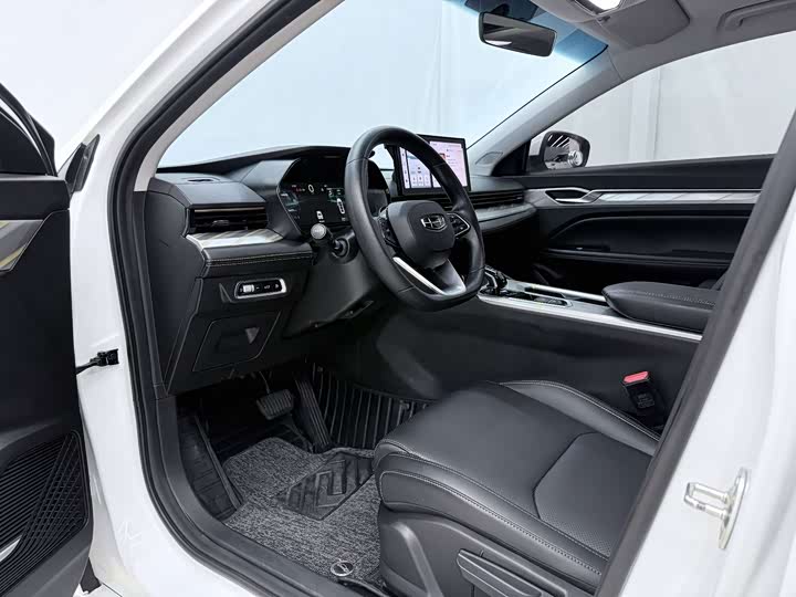 Geely Emgrand L Hi·P Hybrid, 2025 — фото 4 из 9