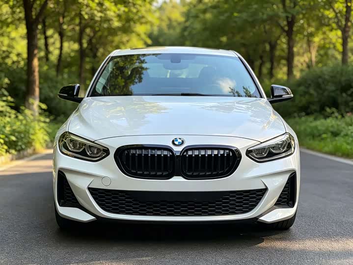 BMW 1 Series, 2023 — фото 2 из 9