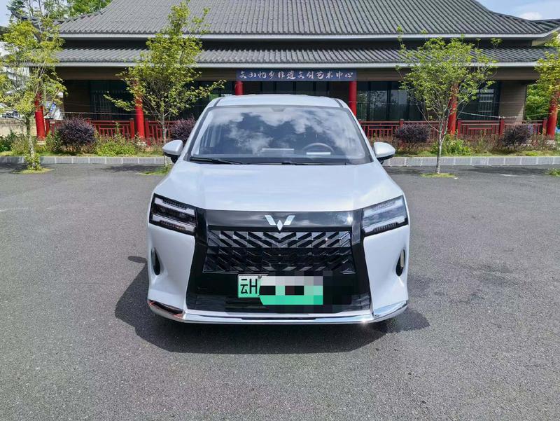 Wuling Starlight 730 Hybrid/EV, 2025 — фото 2 из 9